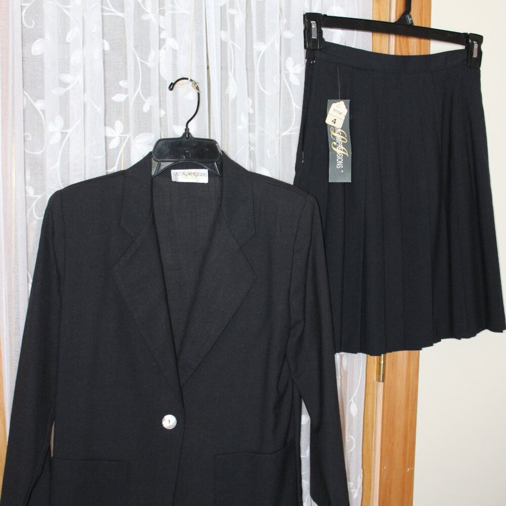 Lasting Impressions VTG Women Skirt Suit Navy Blue Pleaded Skirt S 4
